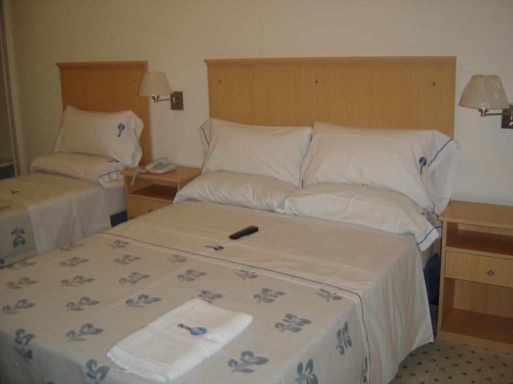 Mari Plaza Hotel Buenos Aires Room photo