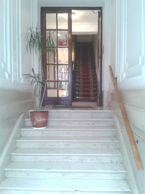 Mari Plaza Hotel Buenos Aires Exterior photo
